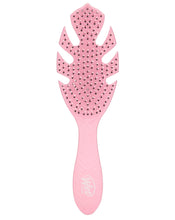 Load image into Gallery viewer, WETBRUSH Go Green Detangler